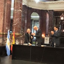 El Prof. Andrés Pociña Doctor honoris causa por la Universidad de Rosario, Argentina